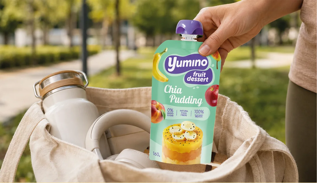 Фруктовий десерт Yumino Chia Pudding у сумці — зручно взяти з собою